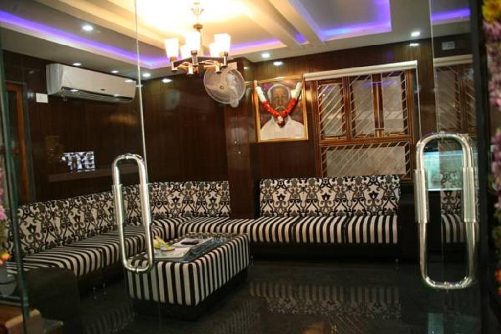 Kvp Inn Tirupati Dış mekan fotoğraf