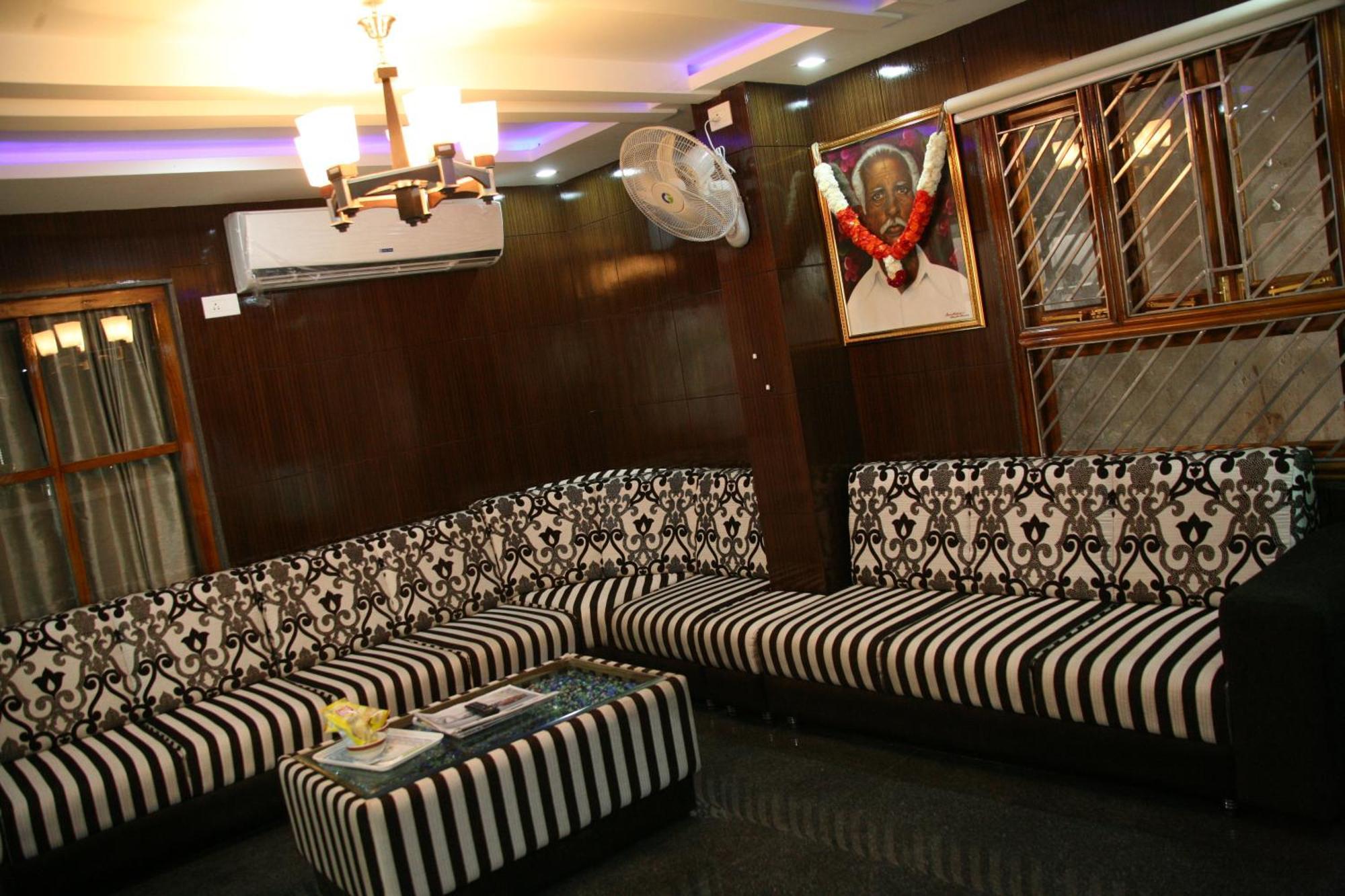 Kvp Inn Tirupati Dış mekan fotoğraf